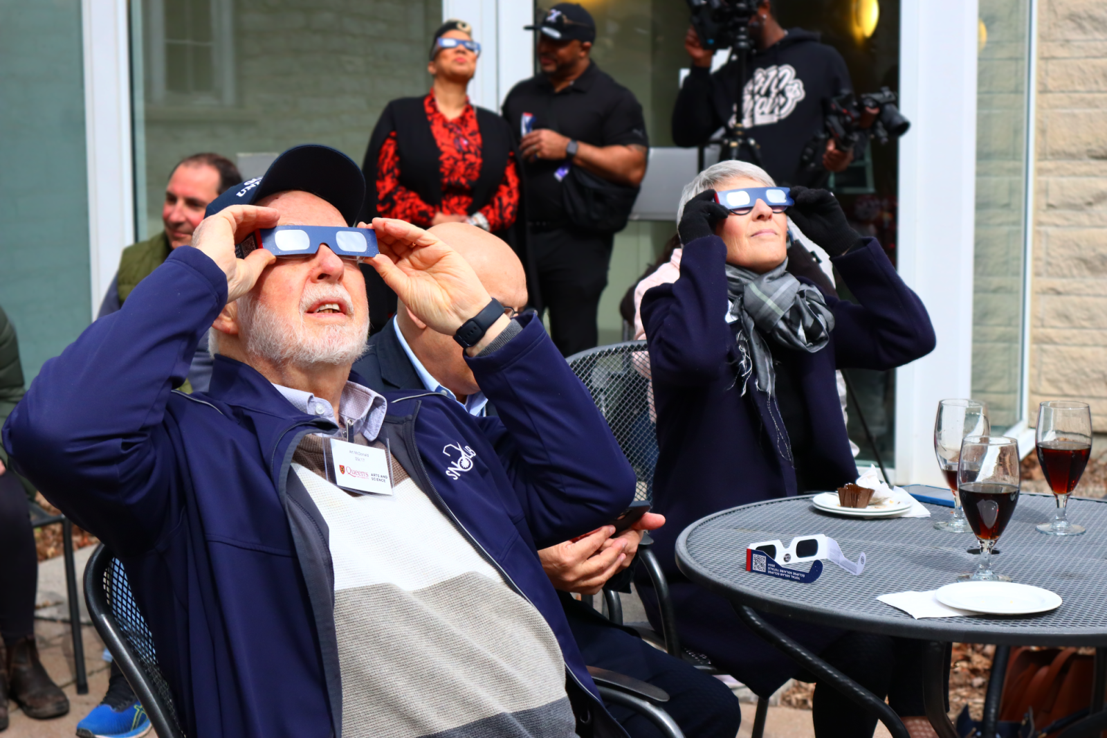 Dr Art Mcdonald and FAS Donors and Alumni at Dean Crow's Solar Eclipse Event