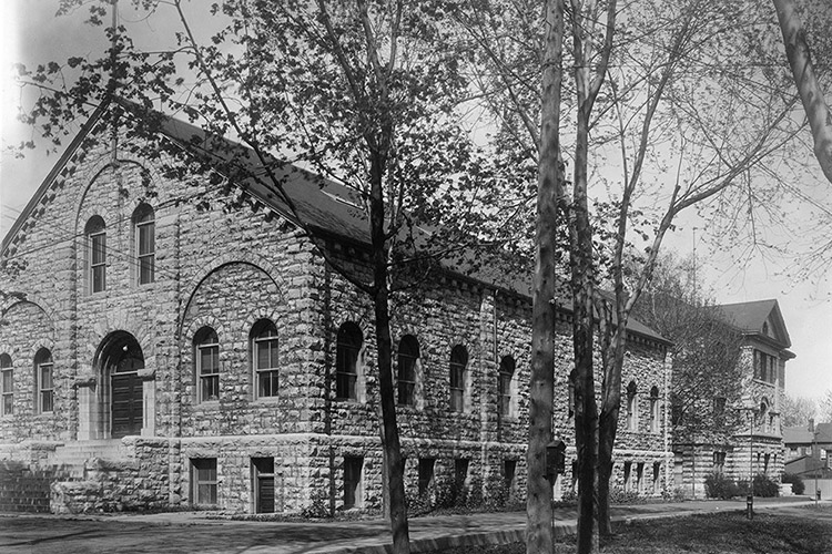 [photo of 1907 gym building]