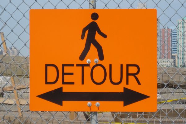 A detour sign