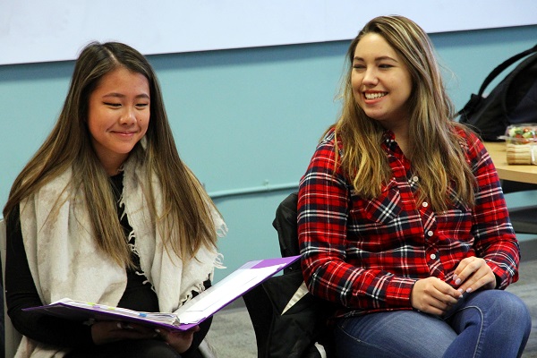 Students introduce themselves in Anishinaabemowin to start each class. (University Communications)