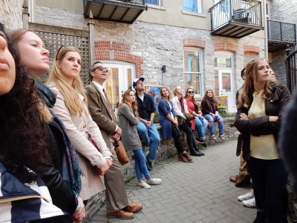 First Year students gather during a walking tour of Historic downtown Kingston.