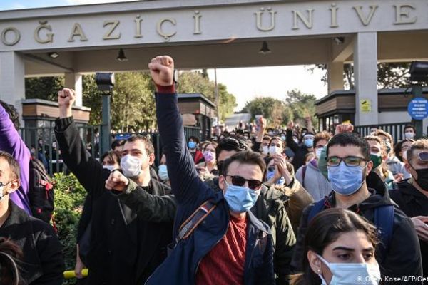 Image of a student protest outside of Bogazici University