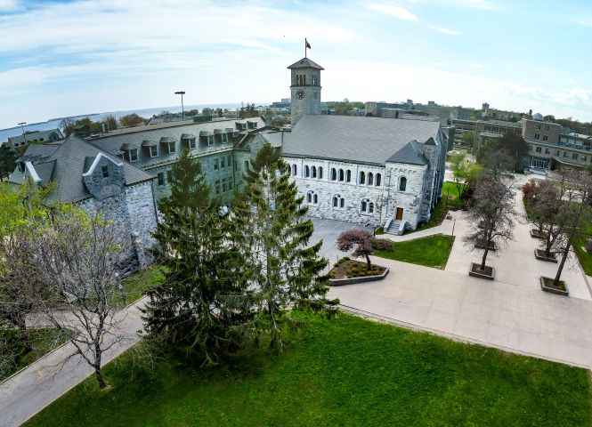 Aerial of Grant Hall at Queen's University