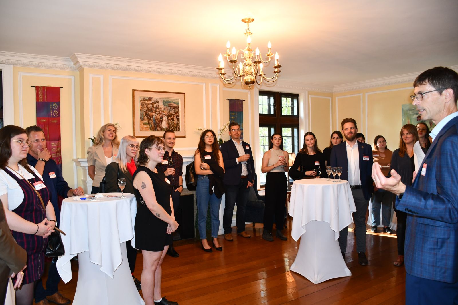 Associate Dean (Graduate) James Fraser speaks at the award celebration. 