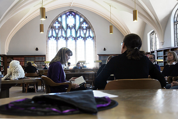 This couple created their own 'Harry Potter' reading room, and