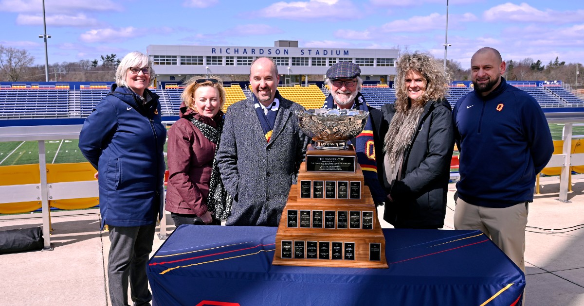 Vanier Cup in Kingston Queen's University Gazette